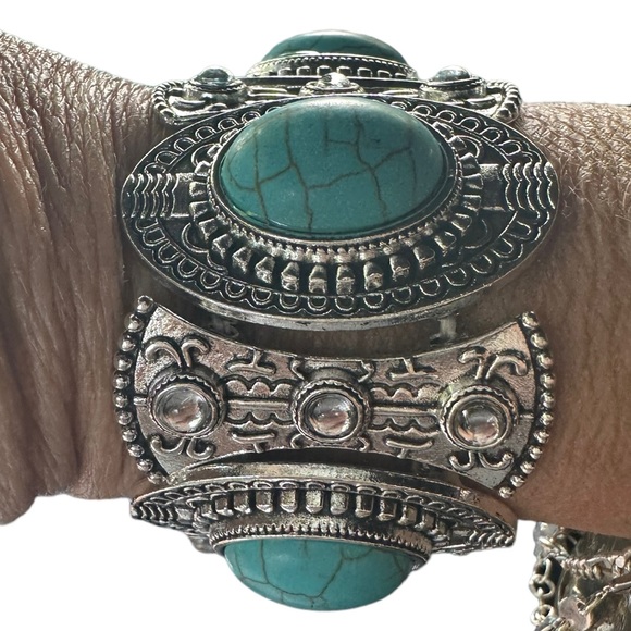 Turquoise and Silver Stretch Bracelet - Picture 2 of 4